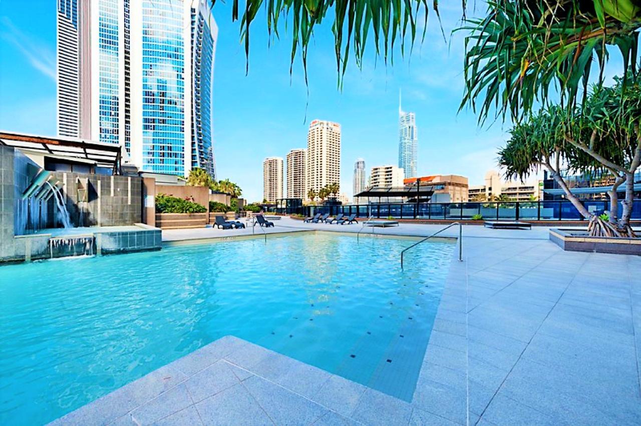 Circle On Cavil Holidays Gold Coast Kültér fotó